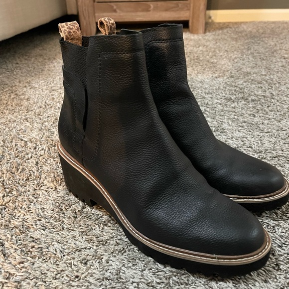 Dolce Vita Shoes - Dolce Vita Black Ankle Boots with Tan Accents